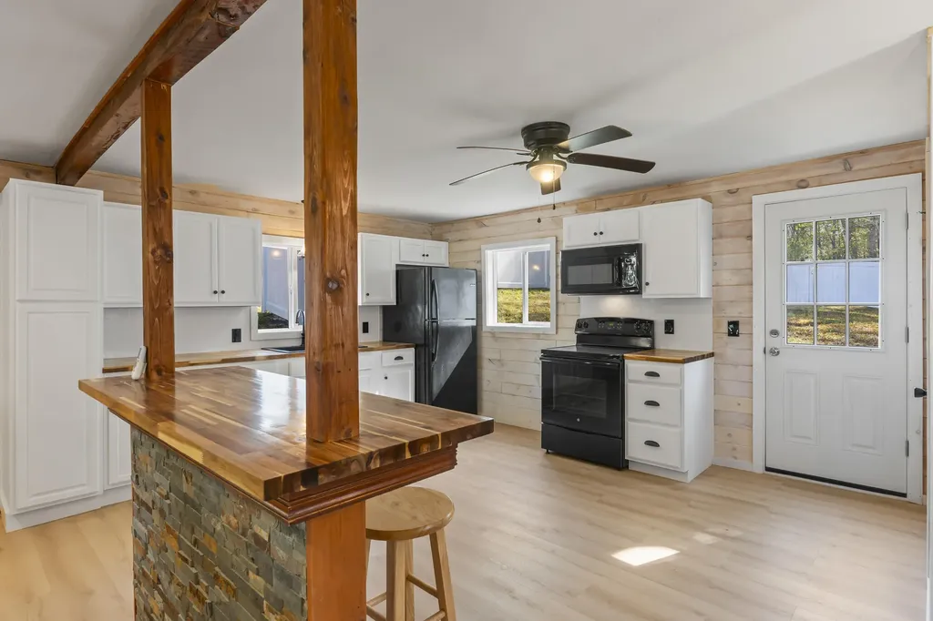 112 Taywood Road Auburn ME 04210