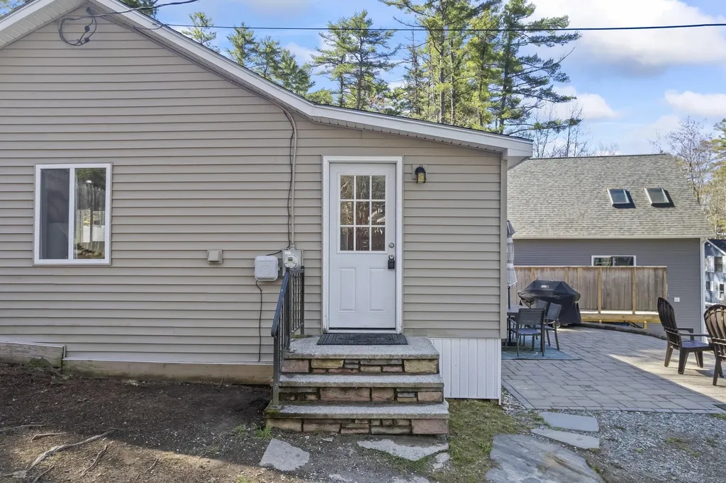 112 Taywood Road Auburn ME 04210