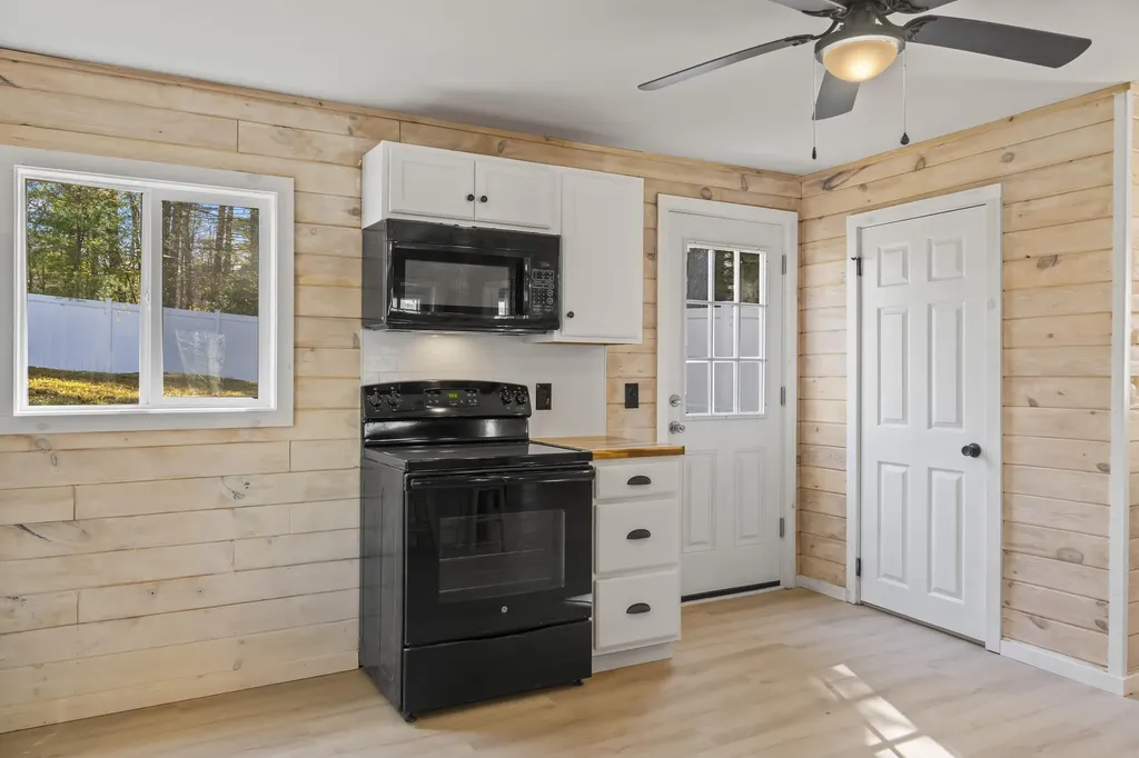112 Taywood Road Auburn ME 04210
