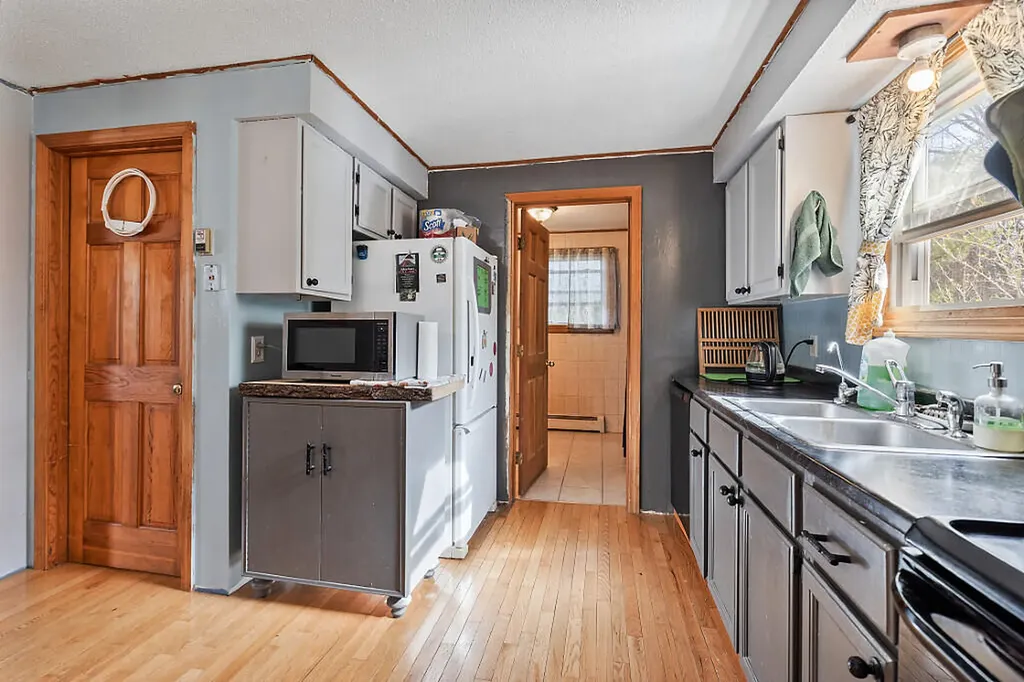 16 Claire Street Augusta ME 04330