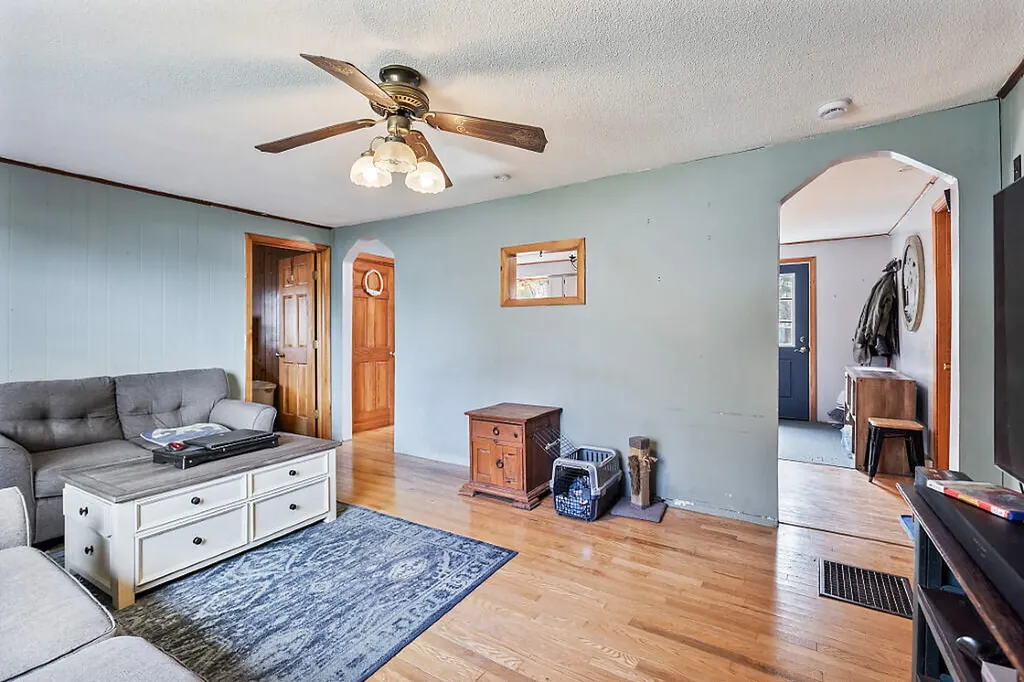 16 Claire Street Augusta ME 04330