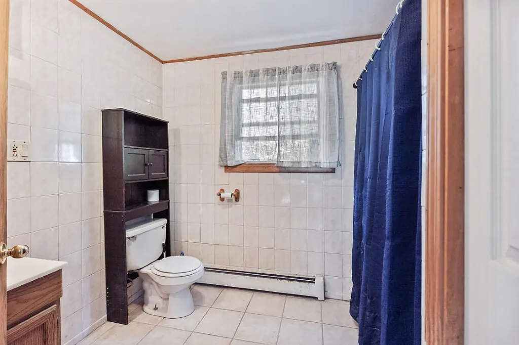 16 Claire Street Augusta ME 04330