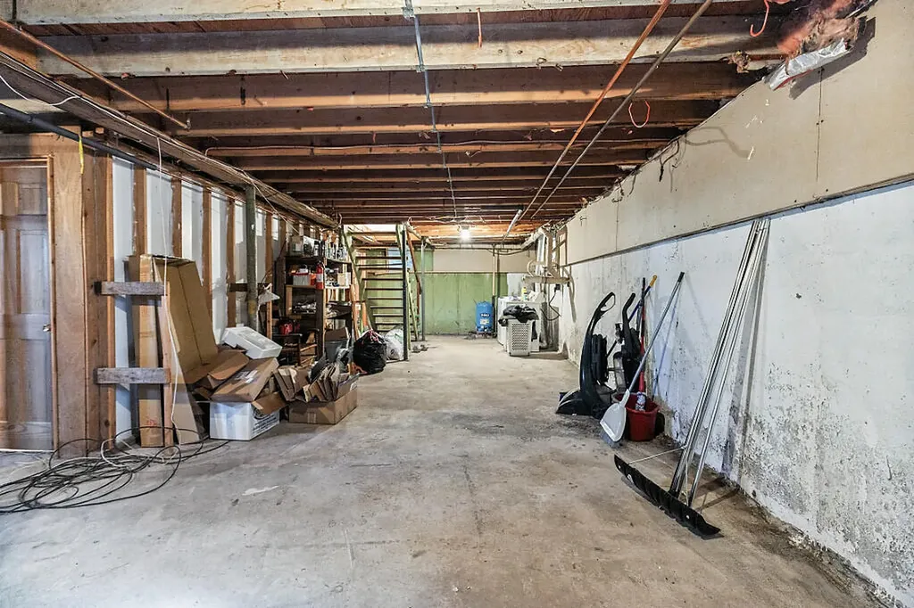 16 Claire Street Augusta ME 04330