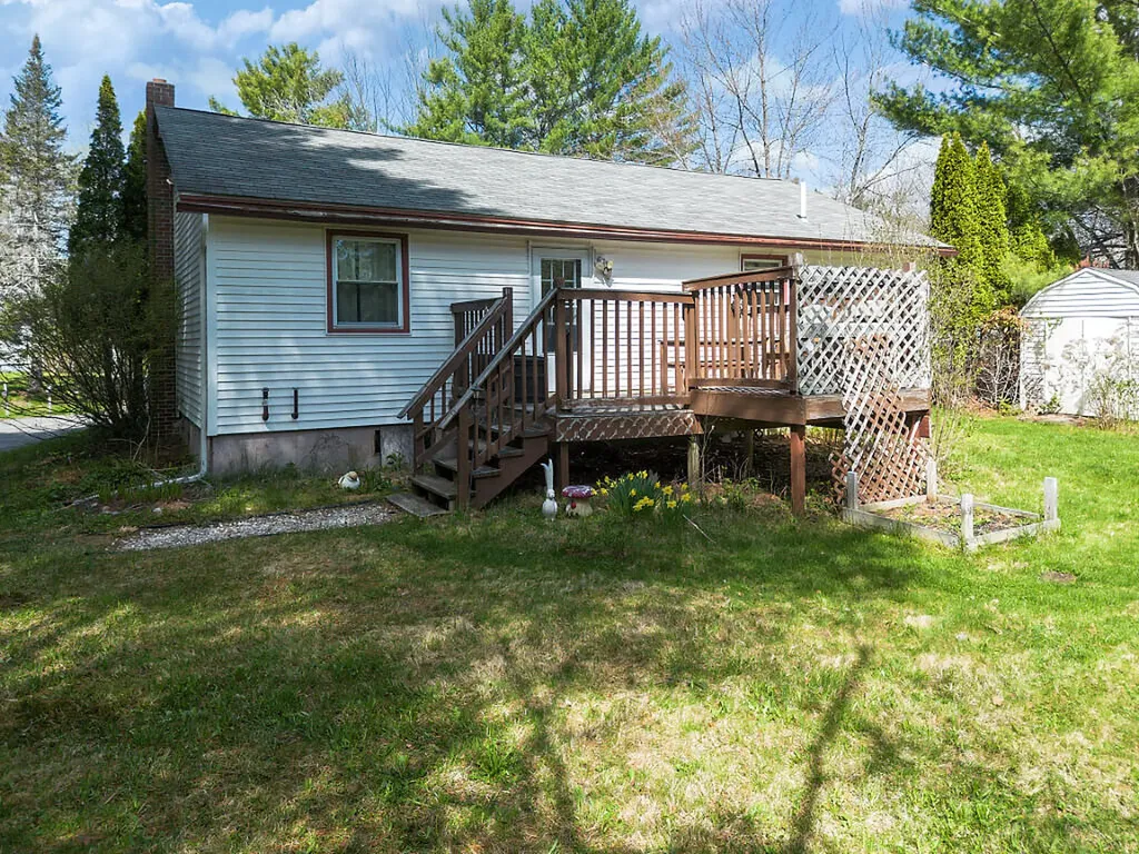 16 Claire Street Augusta ME 04330