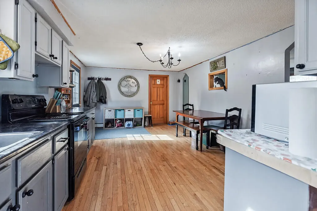 16 Claire Street Augusta ME 04330