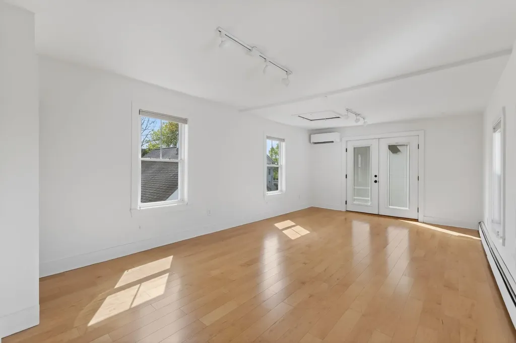 997 Washington Street Bath ME 04530