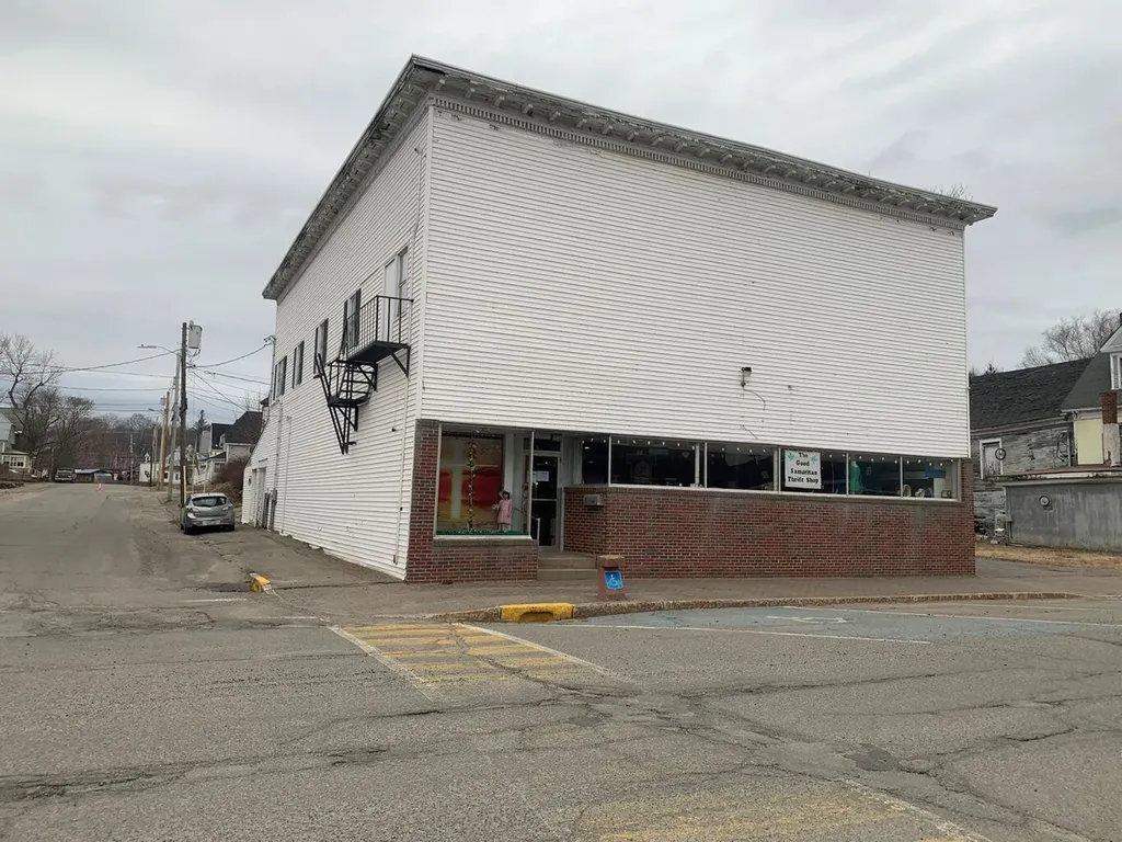 140 Penobscot Avenue Millinocket ME 04462
