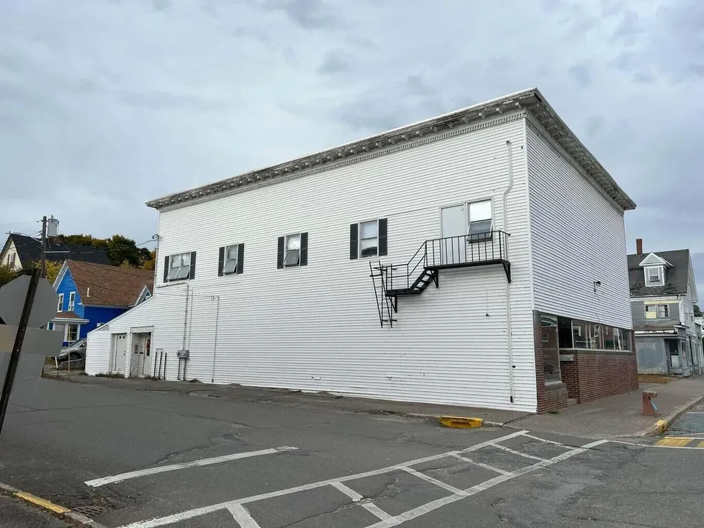 140 Penobscot Avenue Millinocket ME 04462