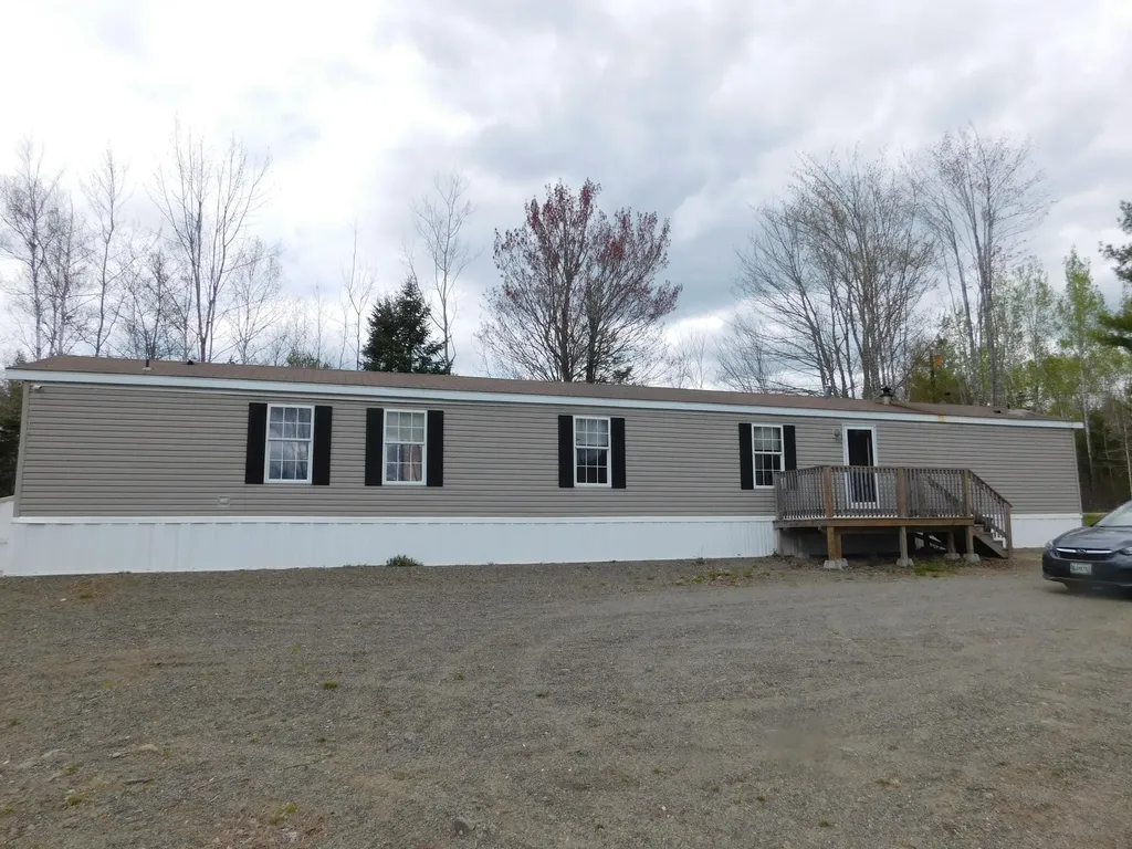 124 Bo's Lane Greenbush ME 04418