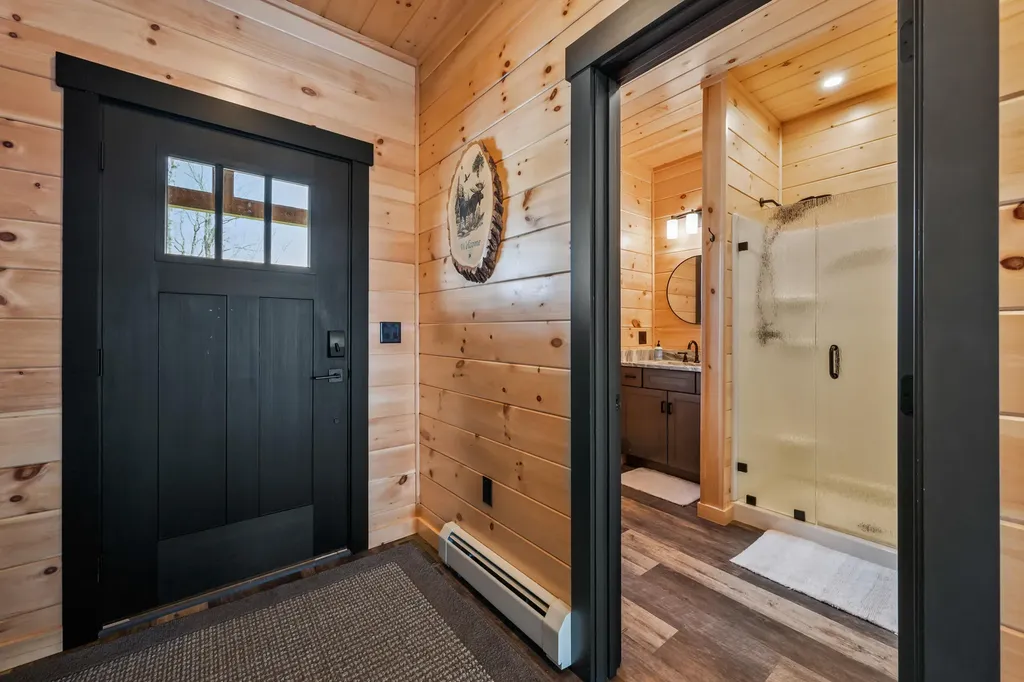19 Barkies Way Rangeley ME 04970