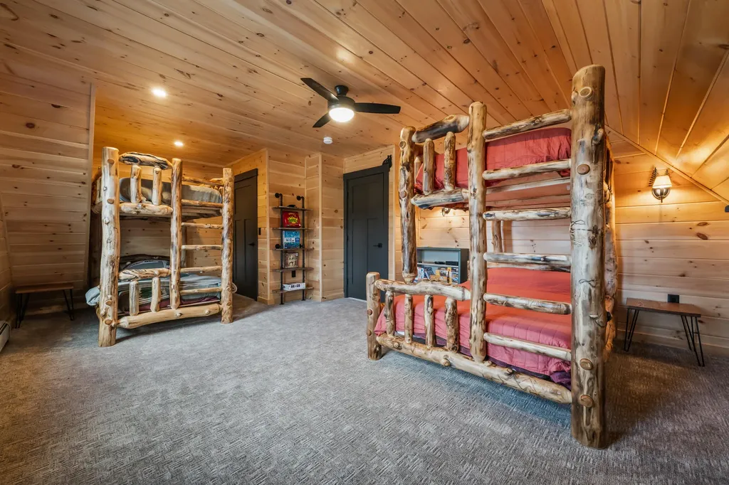 19 Barkies Way Rangeley ME 04970