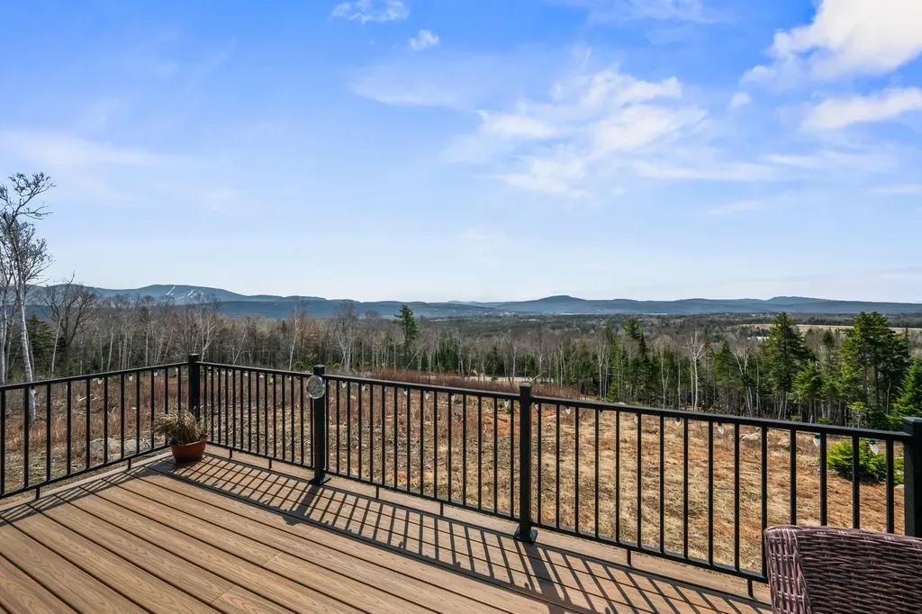 19 Barkies Way Rangeley ME 04970