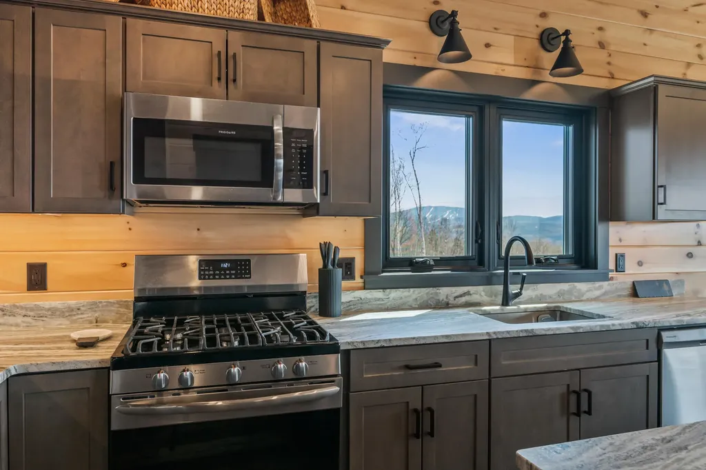 19 Barkies Way Rangeley ME 04970