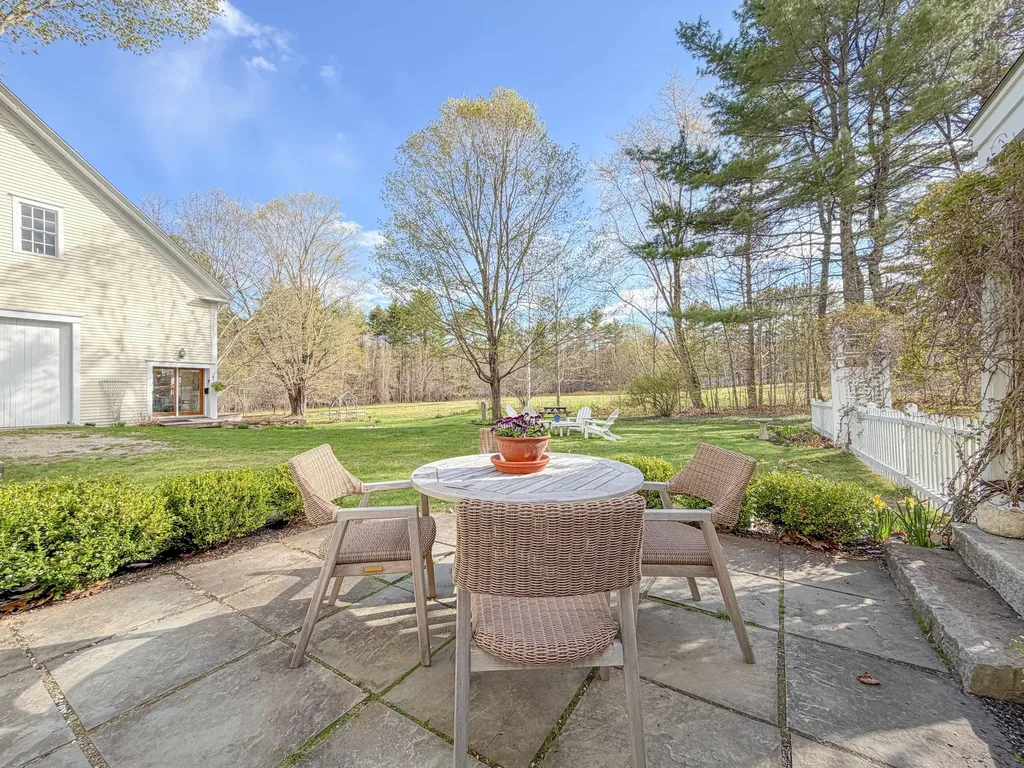 119 Memorial Highway North Yarmouth ME 04097