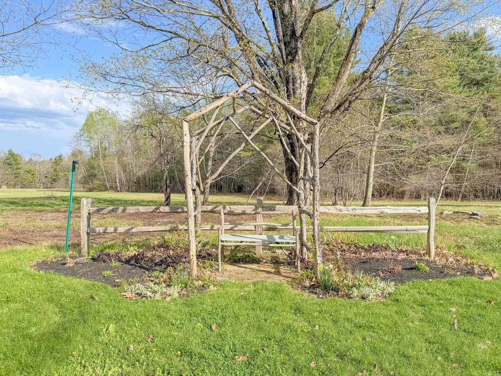 119 Memorial Highway North Yarmouth ME 04097