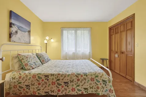 156 Bisco Road Paris ME 04281
