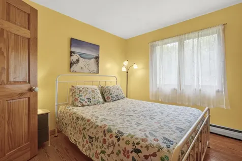 156 Bisco Road Paris ME 04281