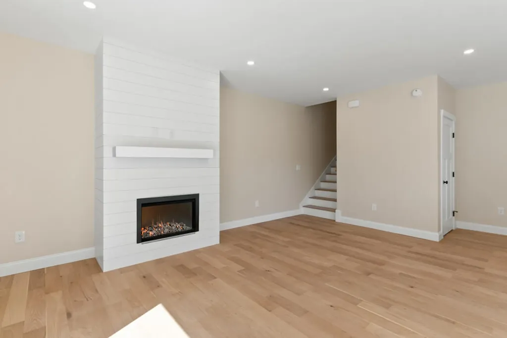 44 Hogan Circle Westbrook ME 04092