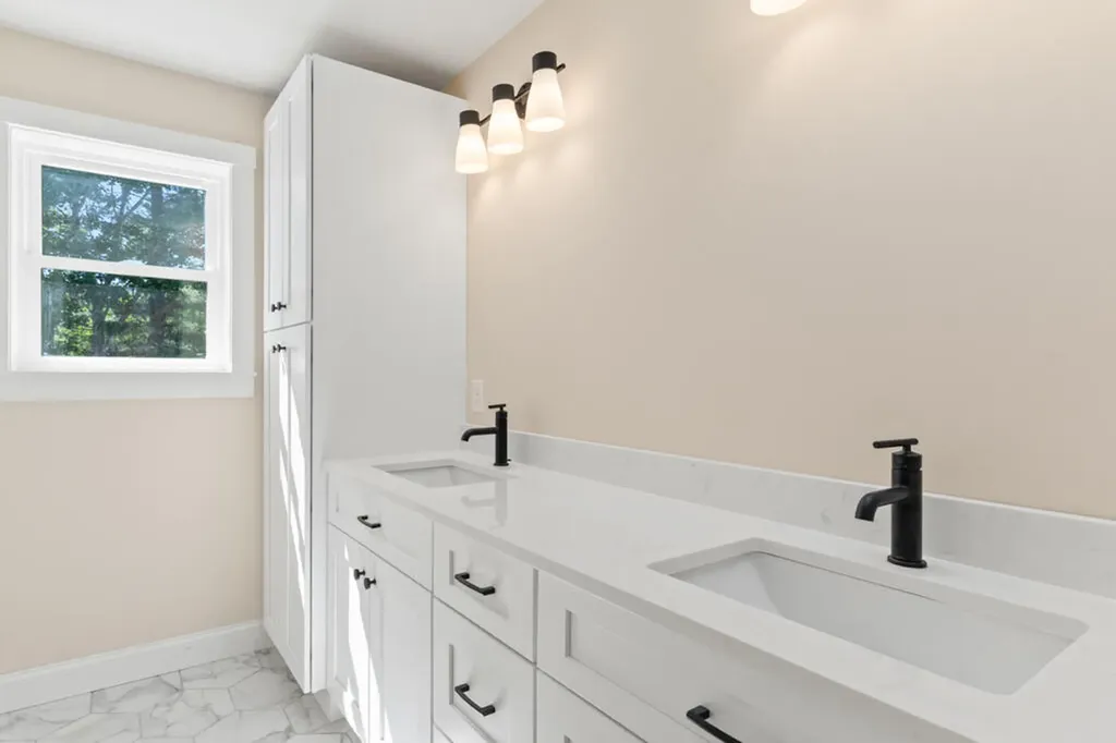 44 Hogan Circle Westbrook ME 04092