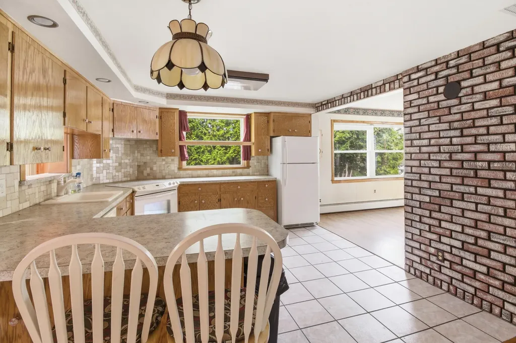 5 Lynn Street Lewiston ME 04240