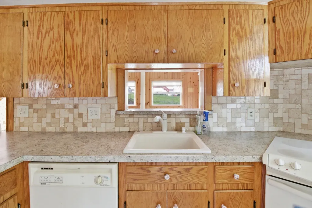 5 Lynn Street Lewiston ME 04240
