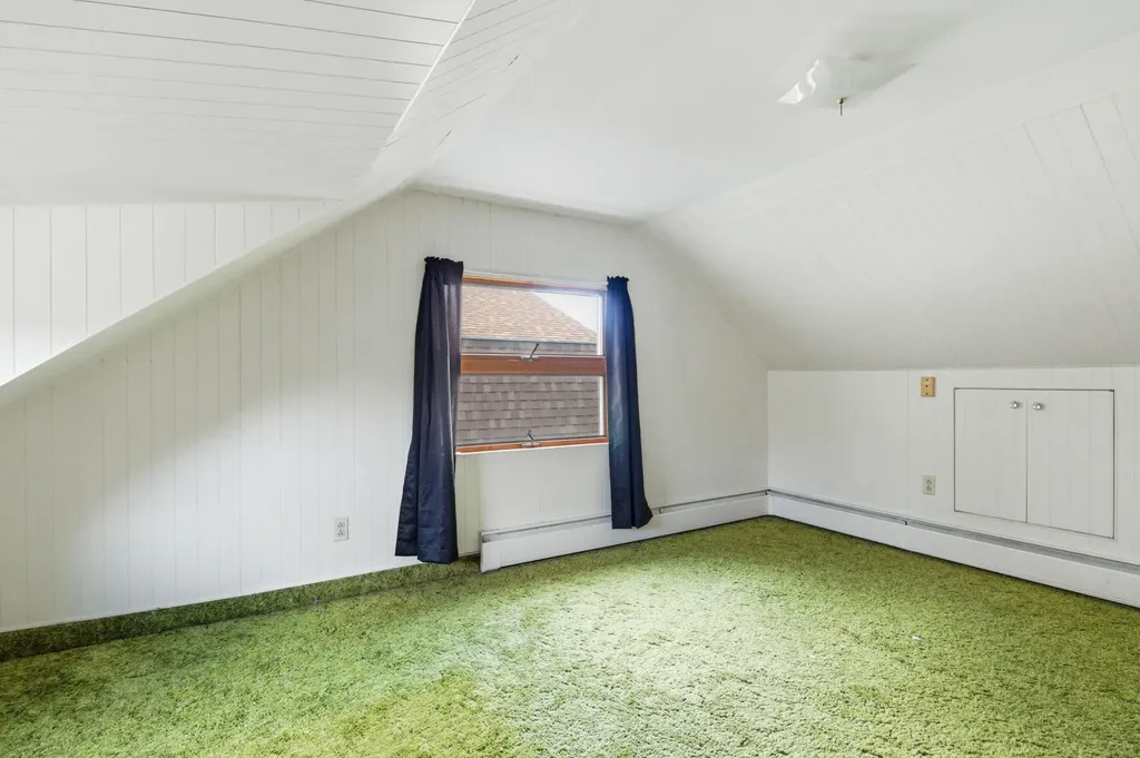 5 Lynn Street Lewiston ME 04240