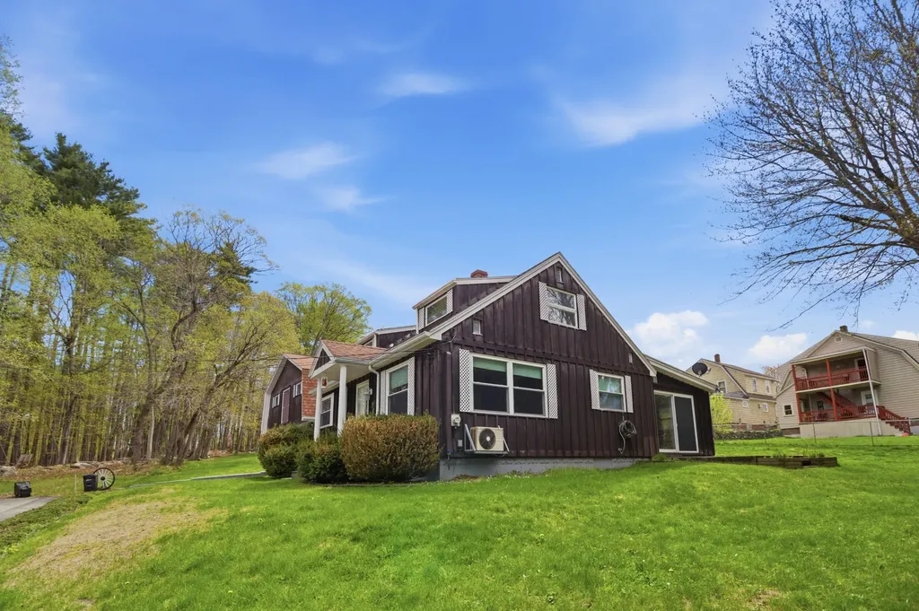 5 Lynn Street Lewiston ME 04240