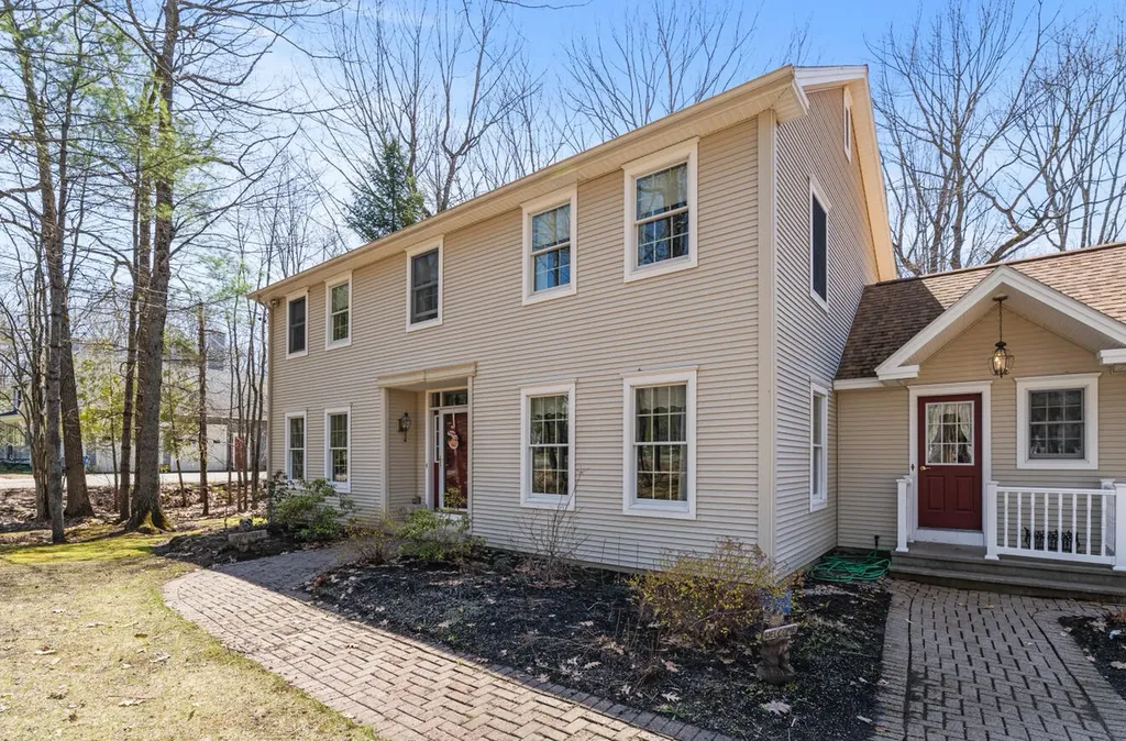 1005 Buck Hill Drive Veazie ME 04401