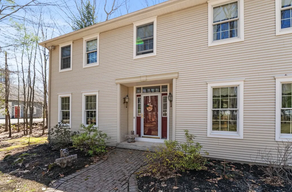 1005 Buck Hill Drive Veazie ME 04401