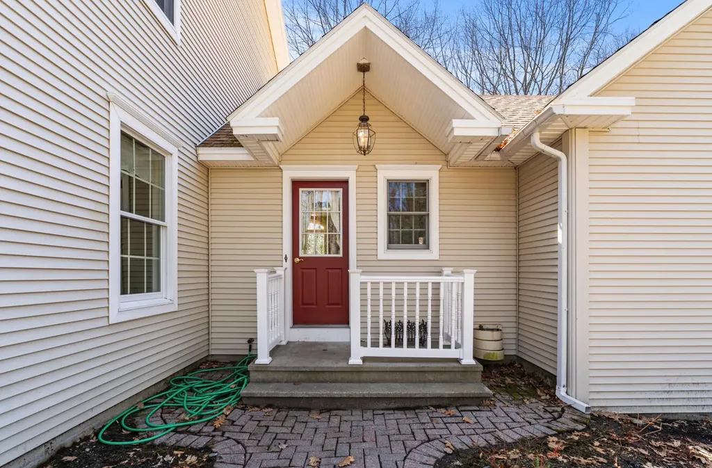 1005 Buck Hill Drive Veazie ME 04401