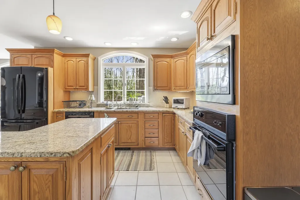 1005 Buck Hill Drive Veazie ME 04401