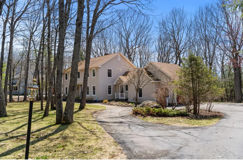 1005 Buck Hill Drive Veazie ME 04401