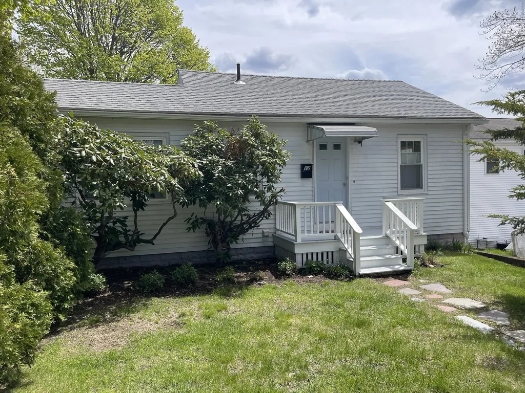 12 Grandview Avenue South Portland ME 04106