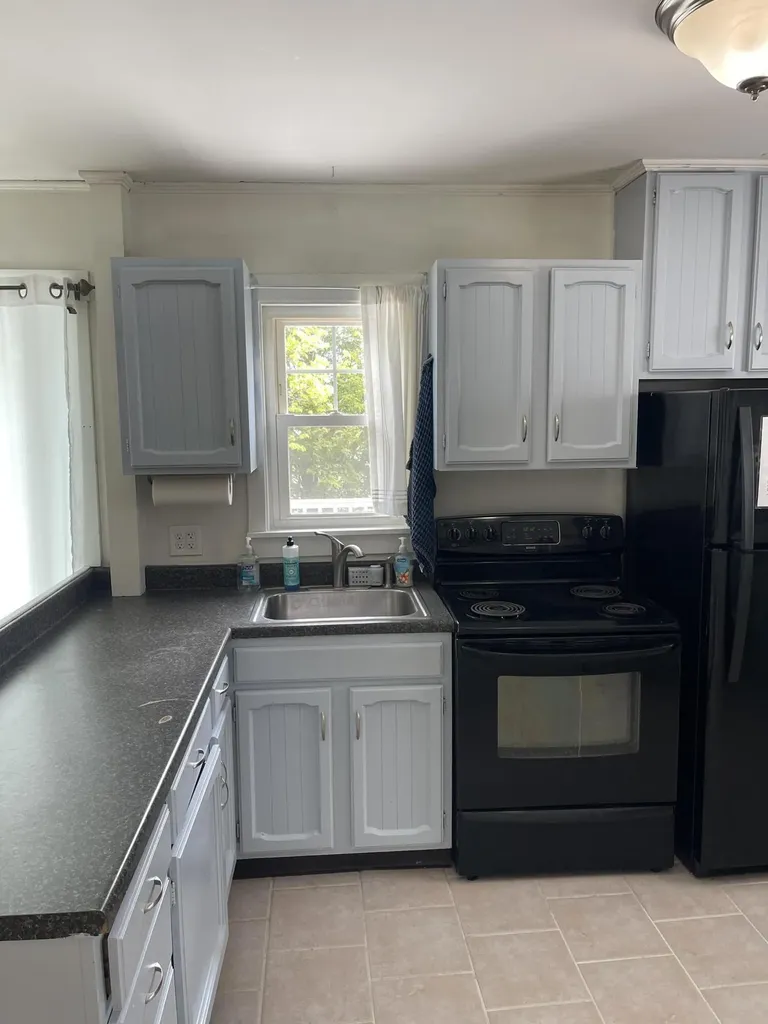 12 Grandview Avenue South Portland ME 04106