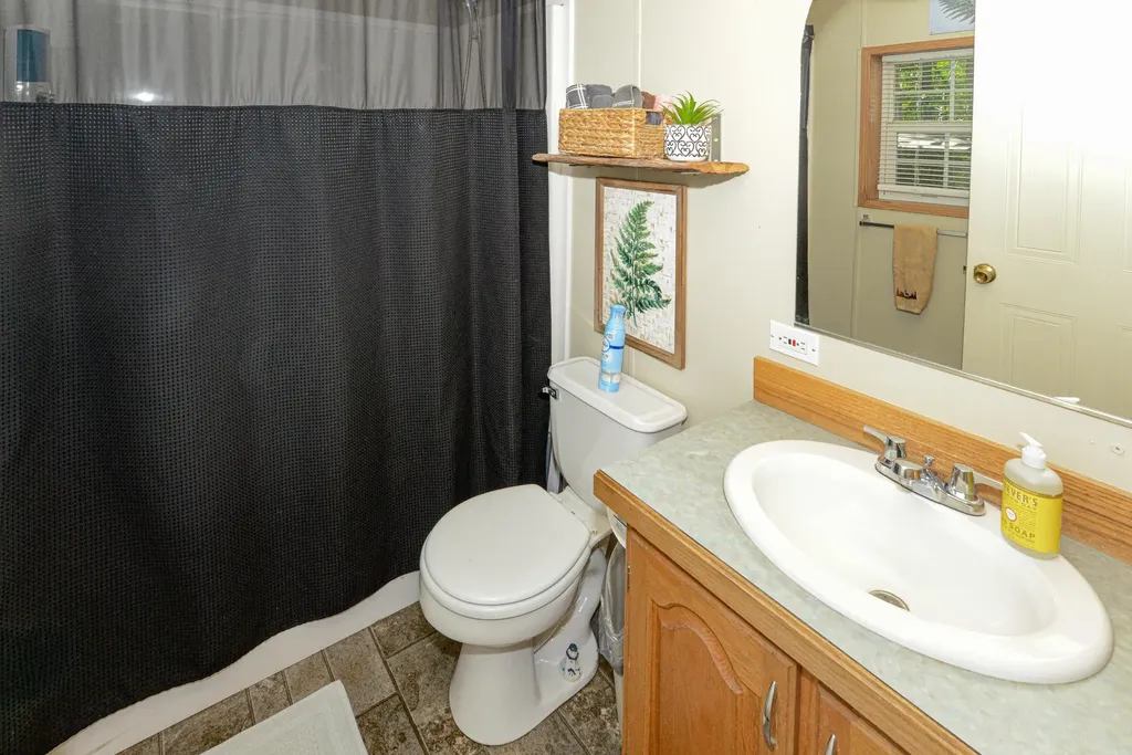 6 Donna Avenue Naples ME 04055