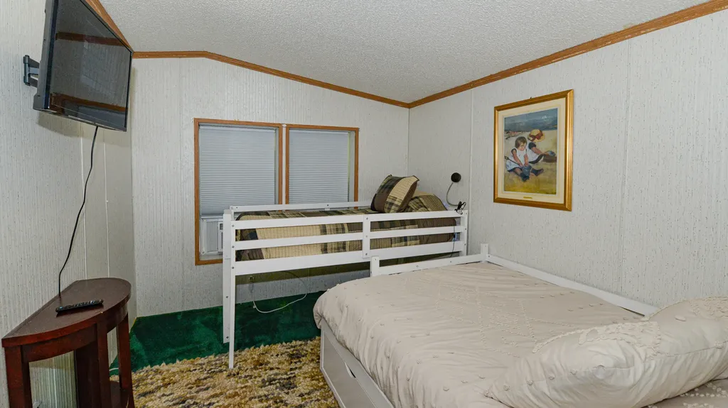 6 Donna Avenue Naples ME 04055