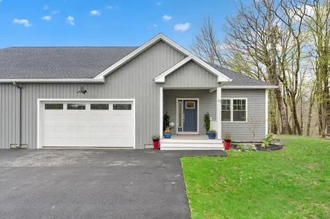 7 River Oaks Way Falmouth ME 04105