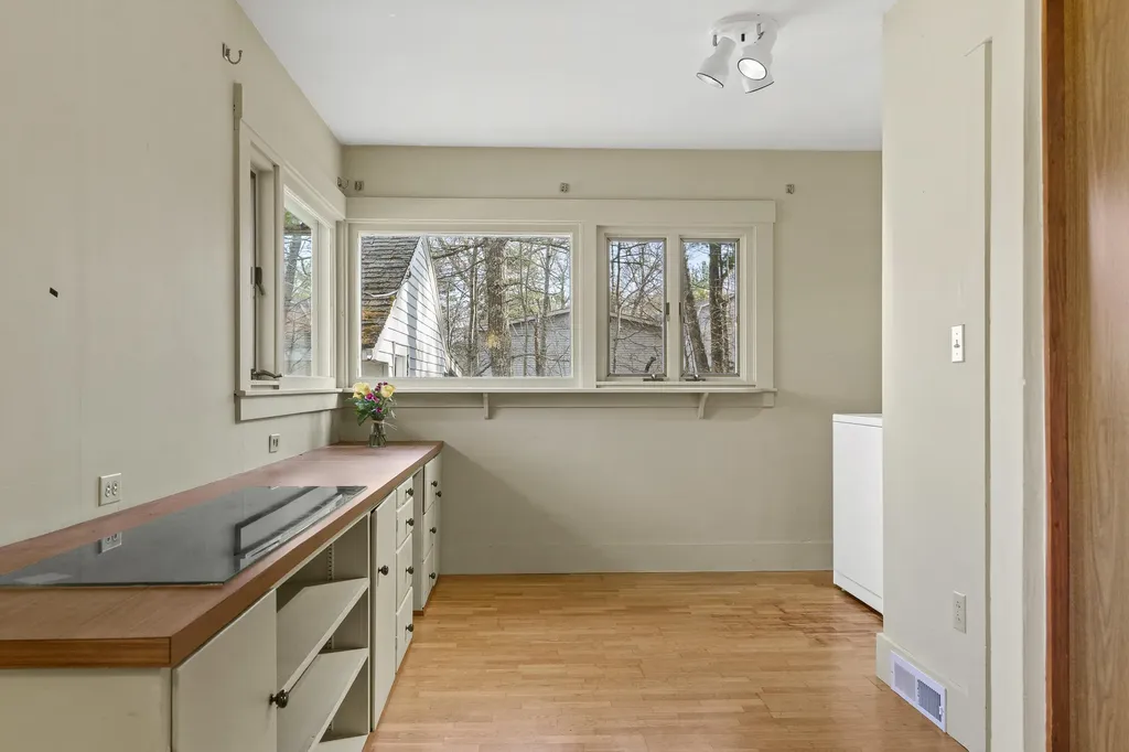447 Wiscasset Road Boothbay ME 04537