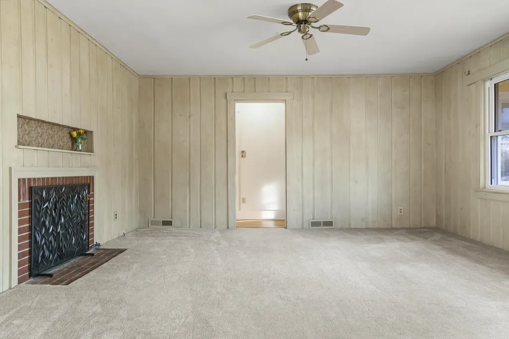 447 Wiscasset Road Boothbay ME 04537