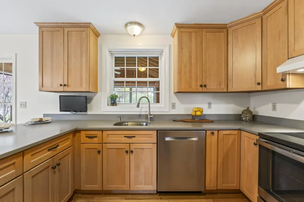 36 Plaisted Road York ME 03909