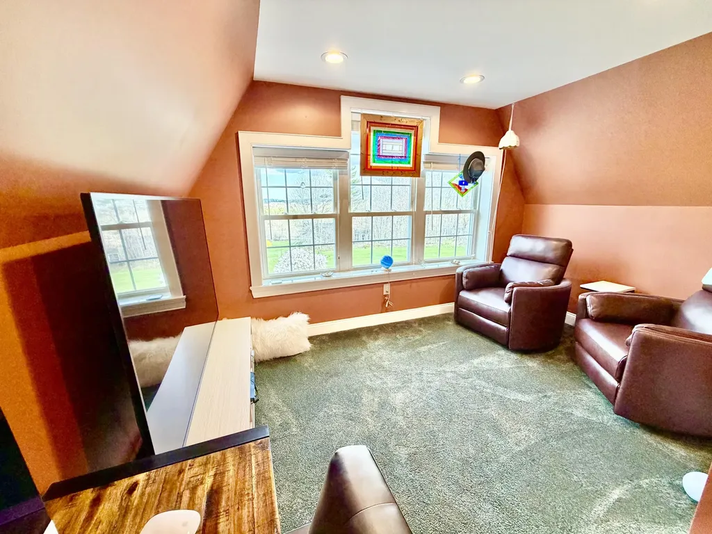 1 Deer Hill Lane Hampden ME 04444