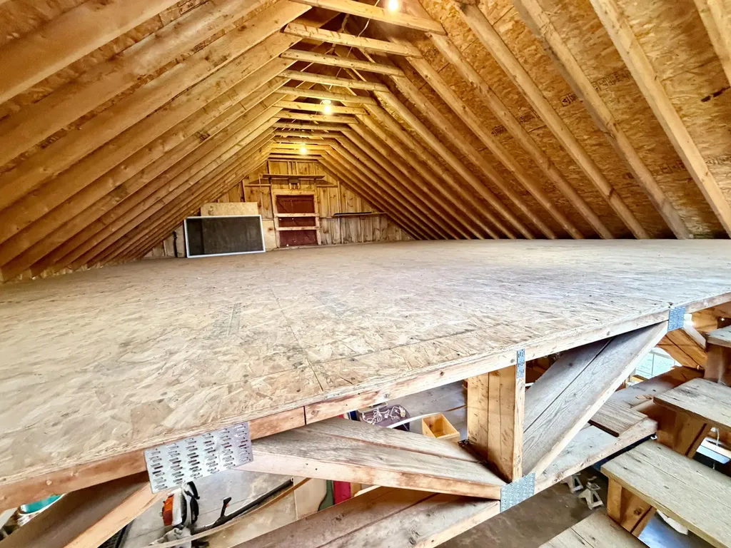 1 Deer Hill Lane Hampden ME 04444