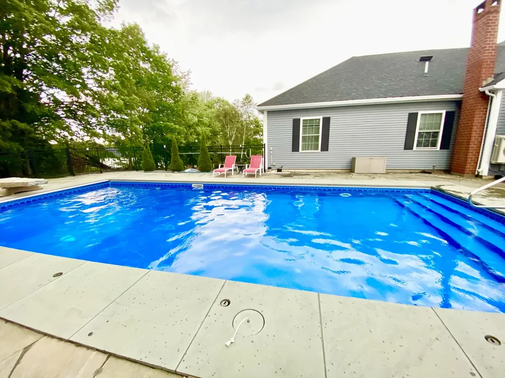 1 Deer Hill Lane Hampden ME 04444