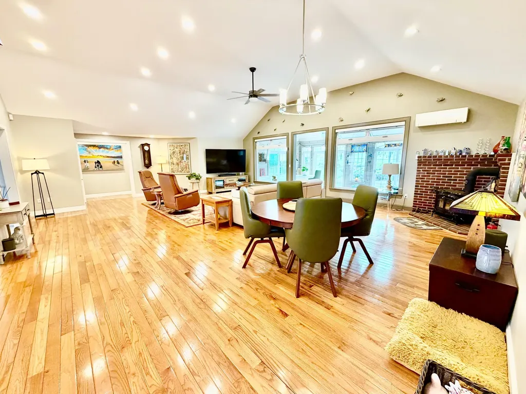 1 Deer Hill Lane Hampden ME 04444