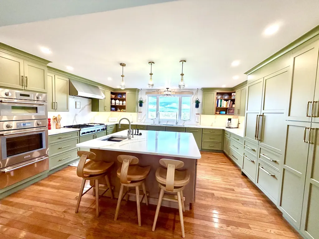 1 Deer Hill Lane Hampden ME 04444