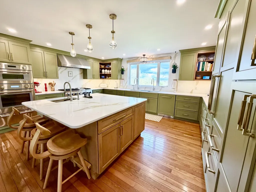 1 Deer Hill Lane Hampden ME 04444
