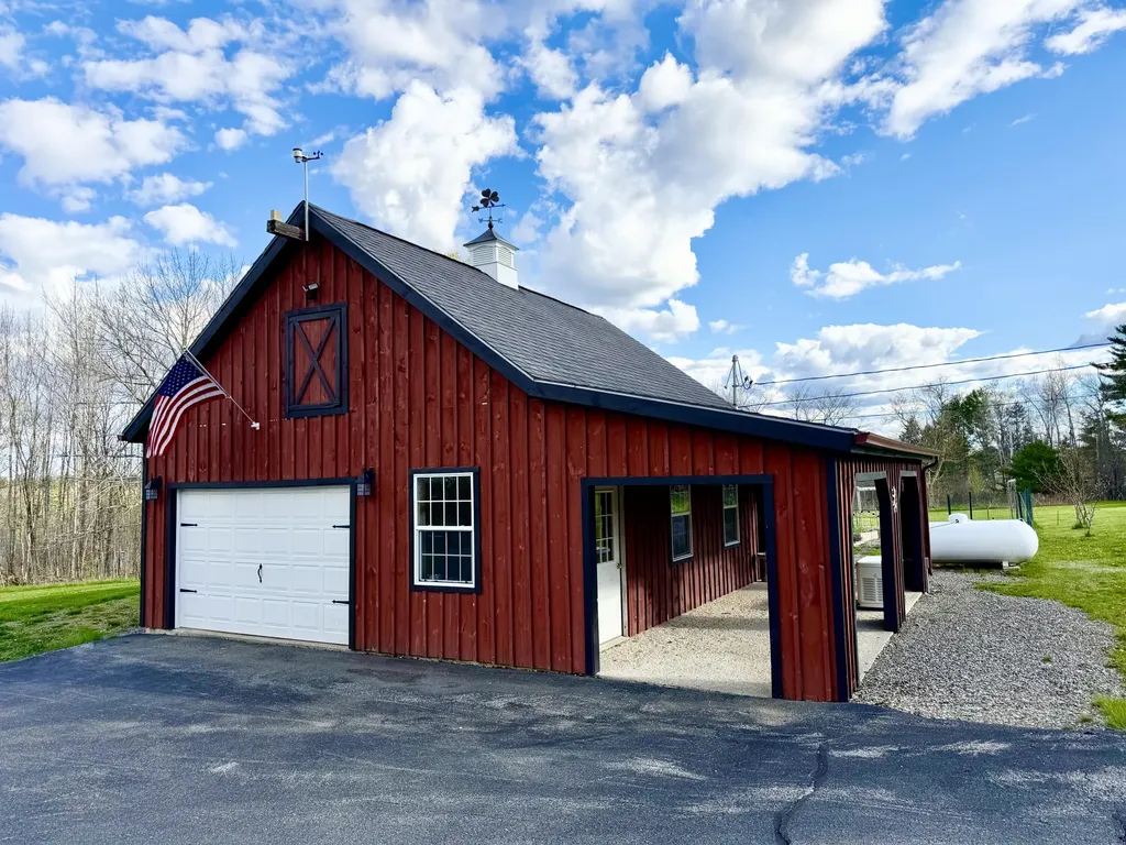 1 Deer Hill Lane Hampden ME 04444