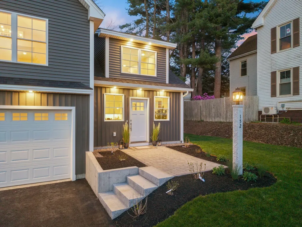 152 Anthoine Street South Portland ME 04106