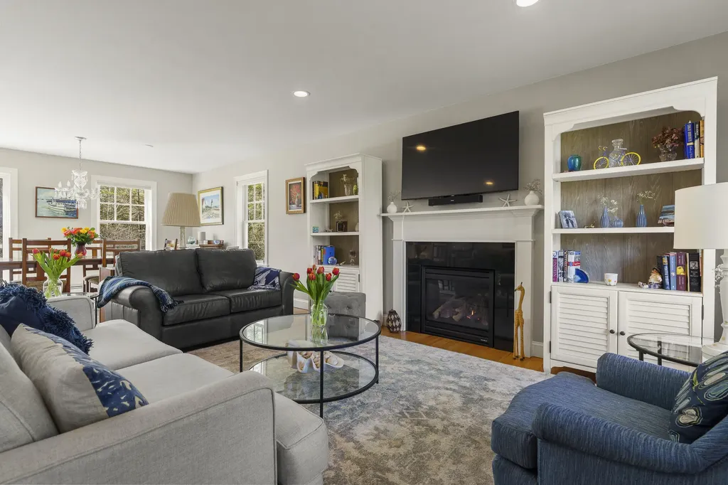 11 Reid Lane Cumberland ME 04021