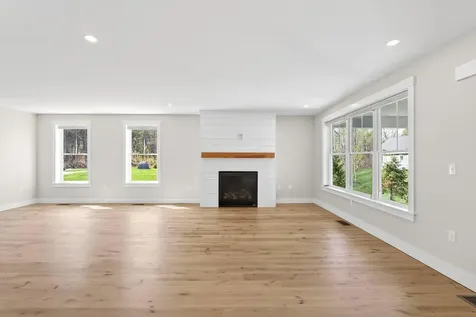 5 Honeysuckle Lane Falmouth ME 04105